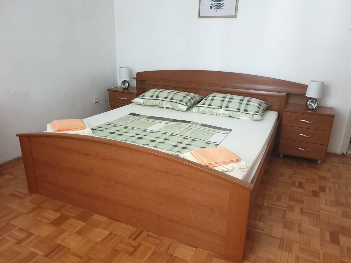 Apartman Vesna Pag Daire Pag Town Dış mekan fotoğraf
