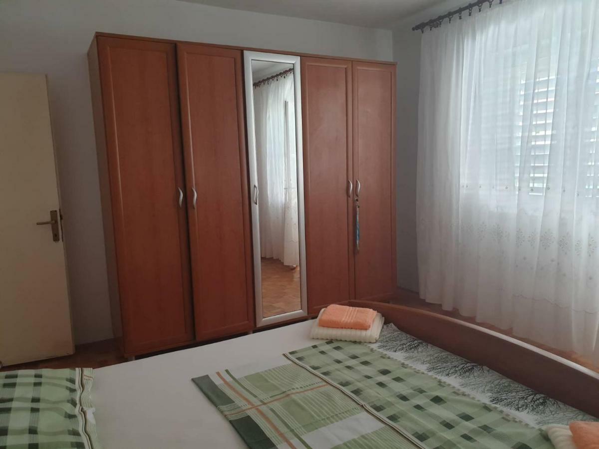 Apartman Vesna Pag Daire Pag Town Dış mekan fotoğraf